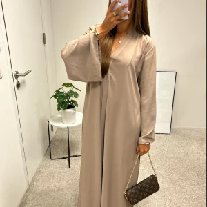 Abaya Sienna