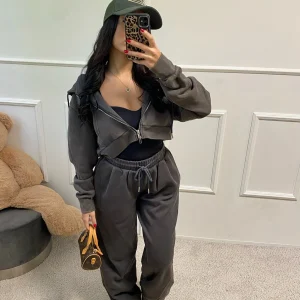 Ensemble Sherine court