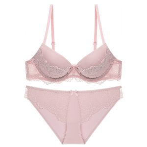 Douceur- Ensemble soutien-gorge push-up plongeant en microfibre et dentelle douce