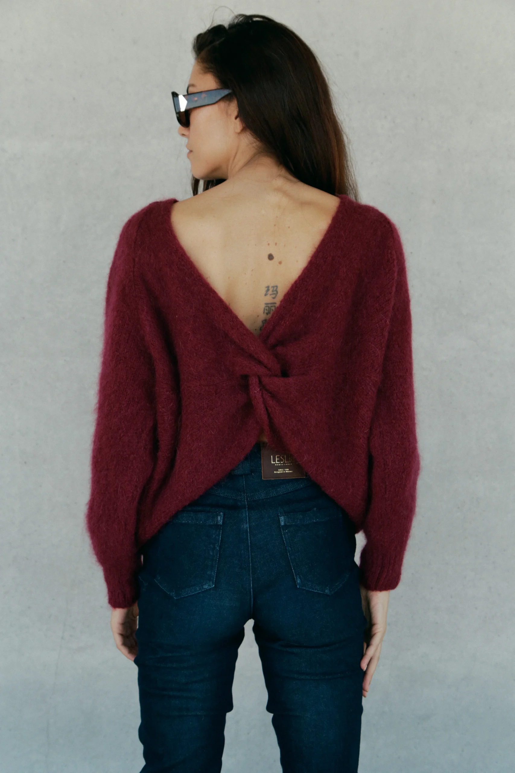 Pull en mohair Flore dos noué Wine – Image 2