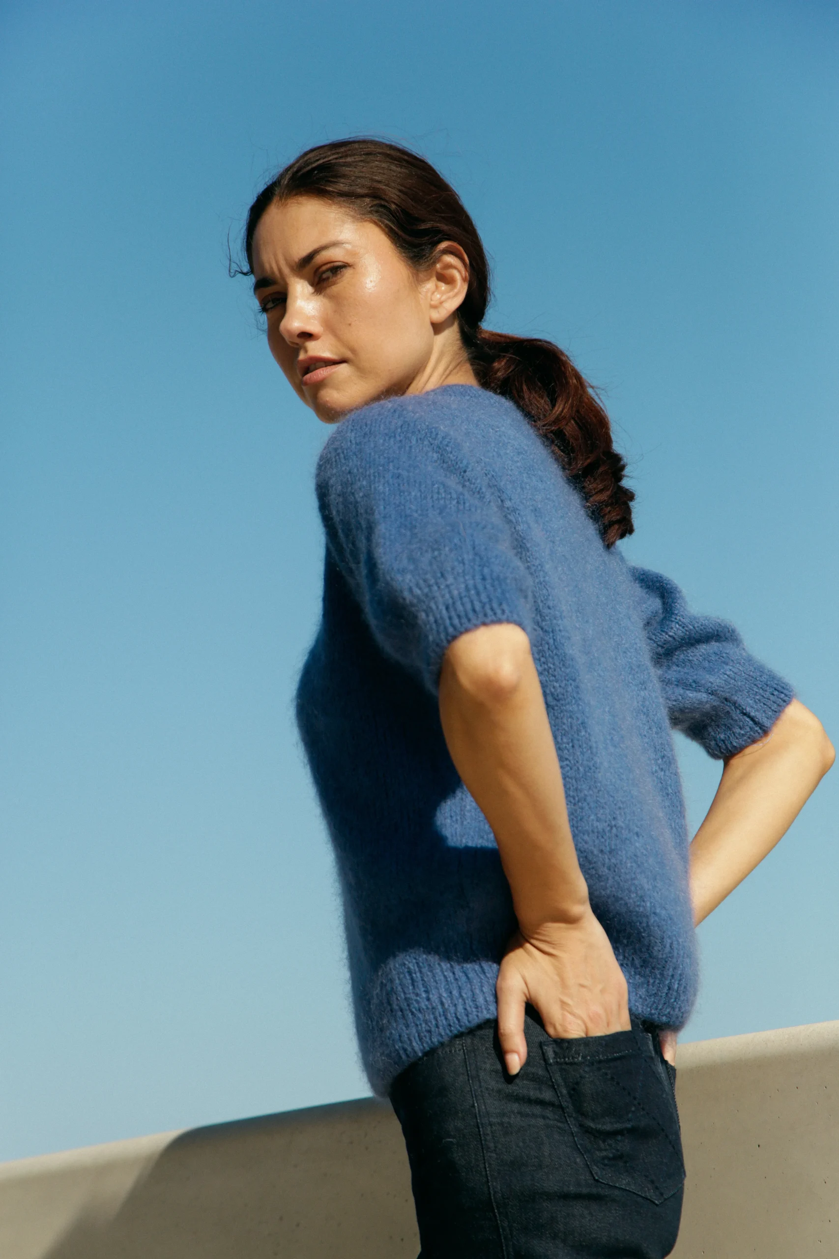 Pull Liza en mohair à manches courte Azur – Image 2