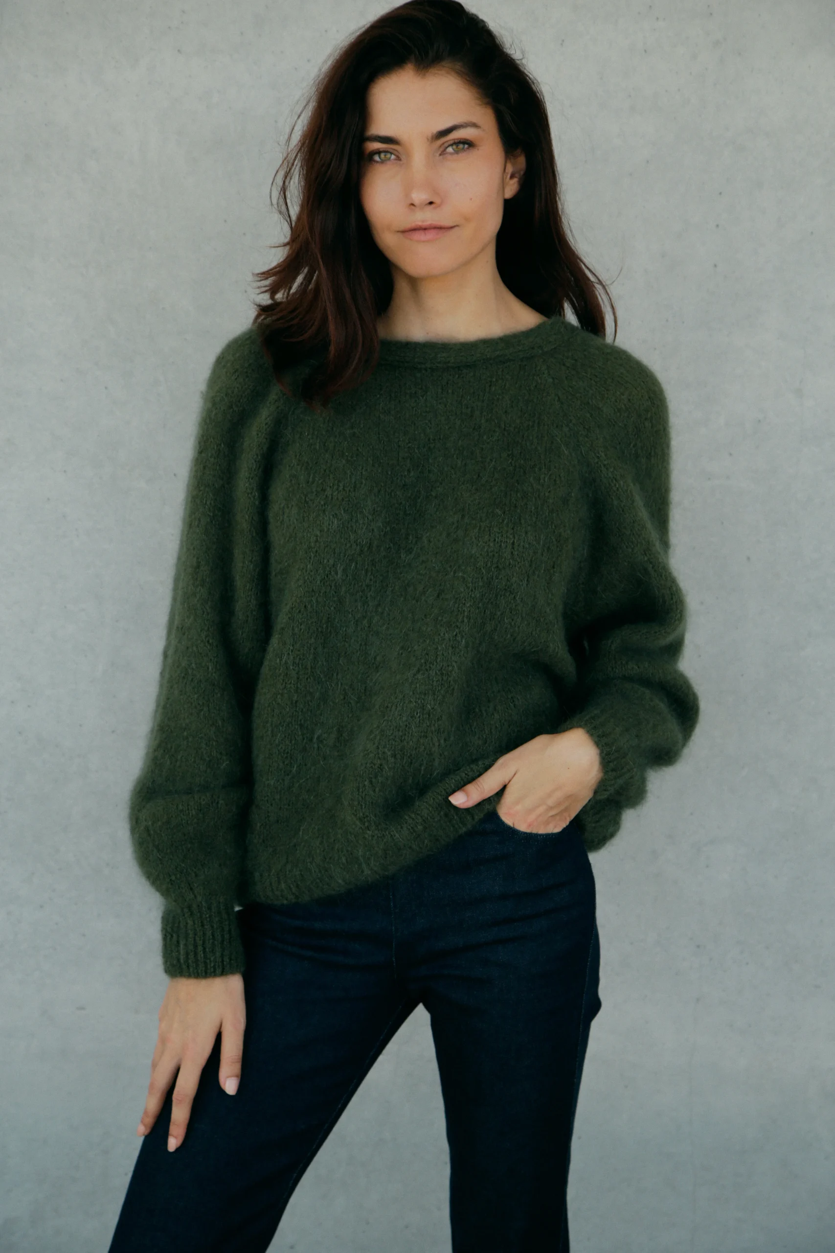 Pull en mohair Flore dos noué Kaki – Image 3
