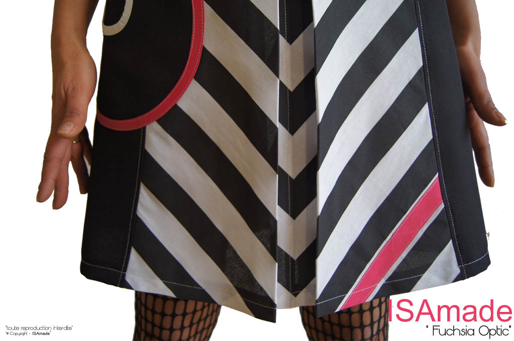 Robe bicolore Graphique Noir Blanc Trapèze Rayure rose Fuchsia – Image 4