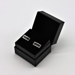 Boutons de manchette couleur argent et rectangle émaillé noir