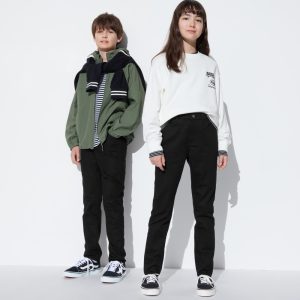 Jean Uniqlo Ultra Stretch Coupe Ajustée Enfant Noir P6257091