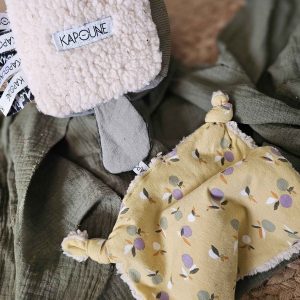 Coffret cadeau bébé doudou, lange et cube d&rsquo;éveil Kaki