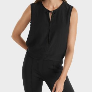 Débardeur en satin noir ou vert