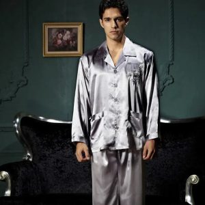 Pyjama en soie pour homme