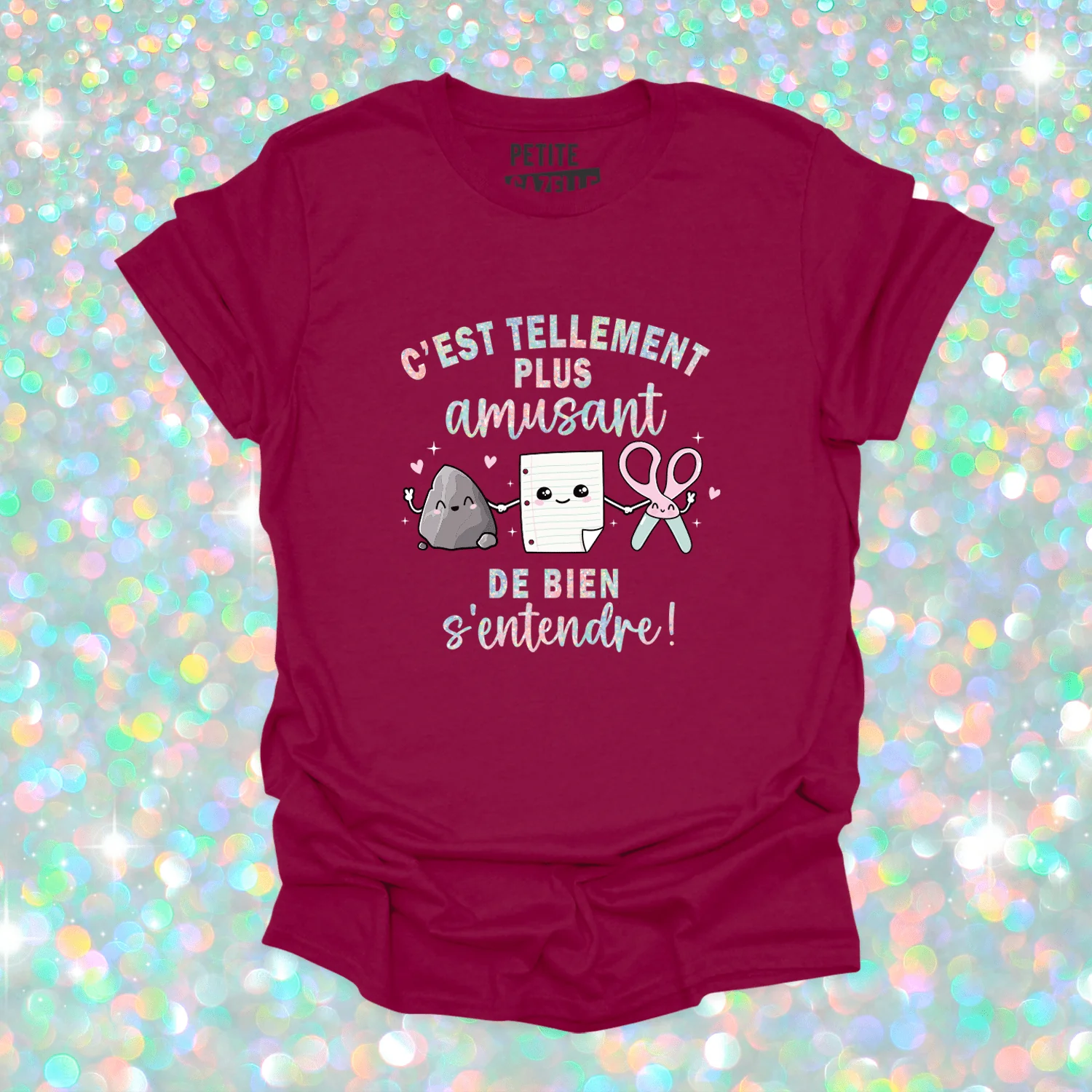 T-SHIRT COL ROND | C'est tellement plus amusant de bien s'entendre (Holographique) – Image 4